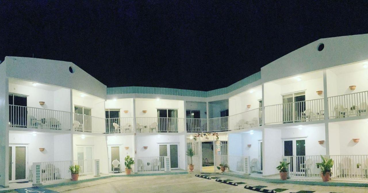 Nautilus By La Jamaca Hotels-Downtown La Parguera Lajas Ngoại thất bức ảnh