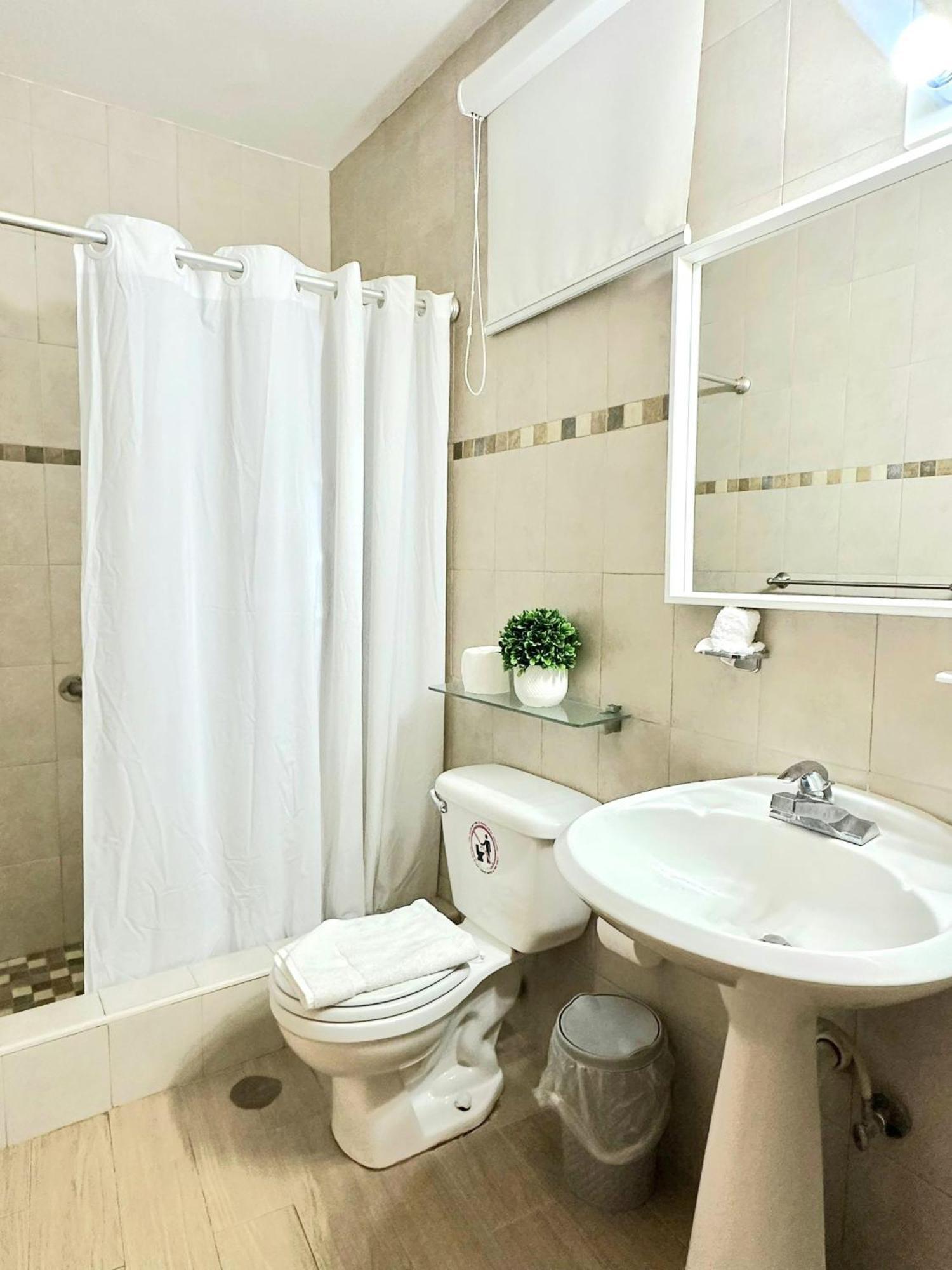 Nautilus By La Jamaca Hotels-Downtown La Parguera Lajas Ngoại thất bức ảnh