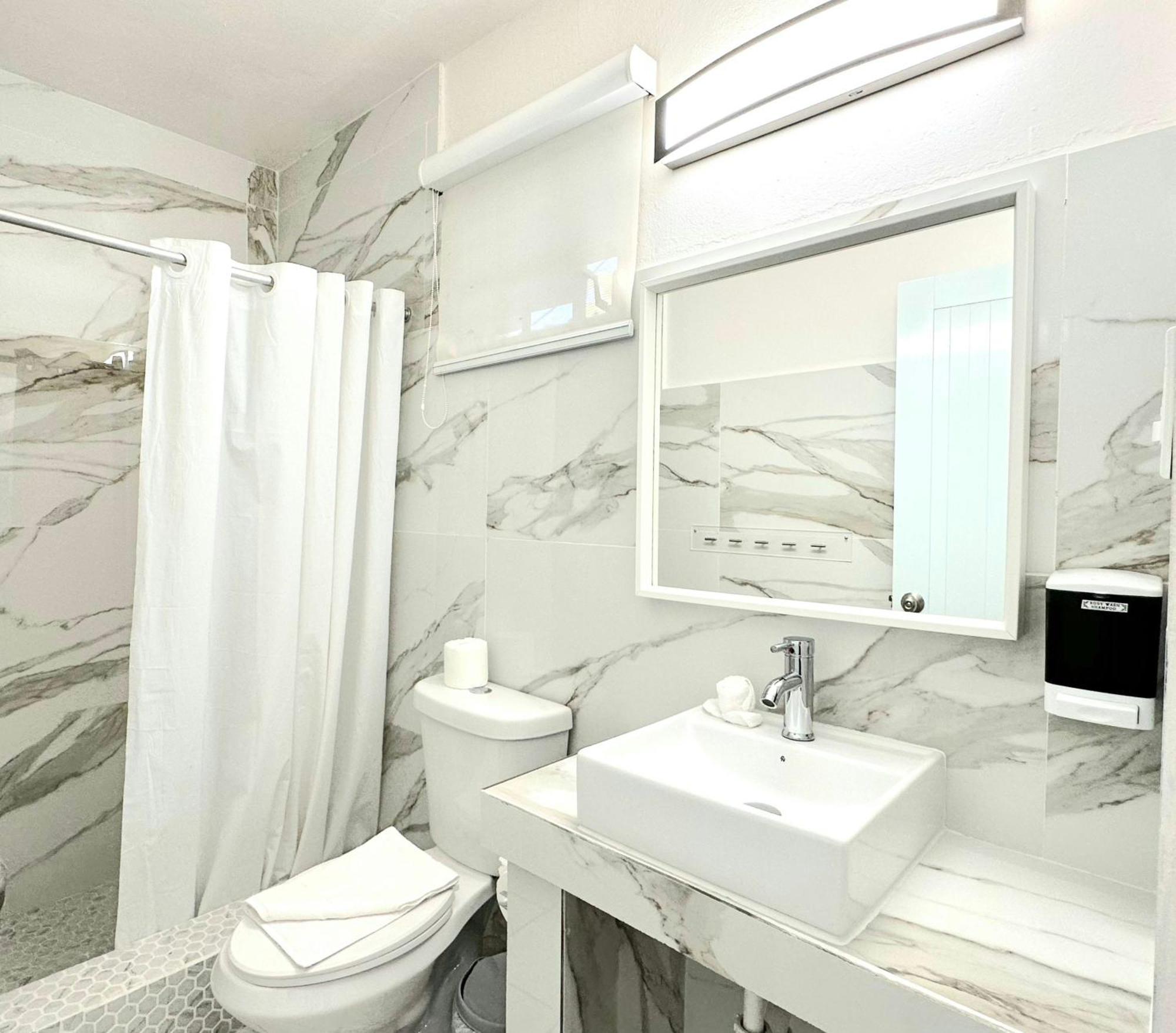 Nautilus By La Jamaca Hotels-Downtown La Parguera Lajas Ngoại thất bức ảnh